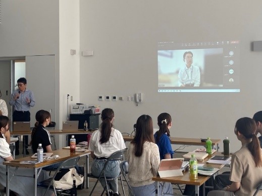 講評の様子（当社社長小森より）