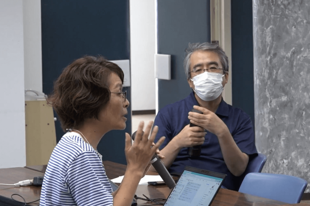 第５回 中間発表の様子