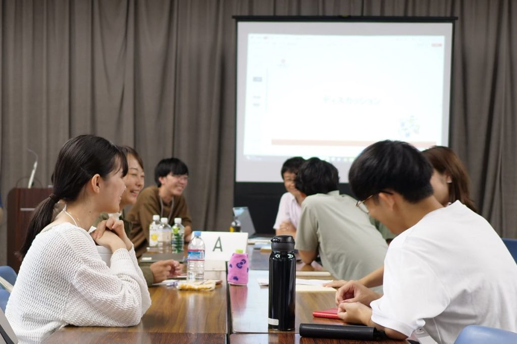 第５回 中間発表の様子