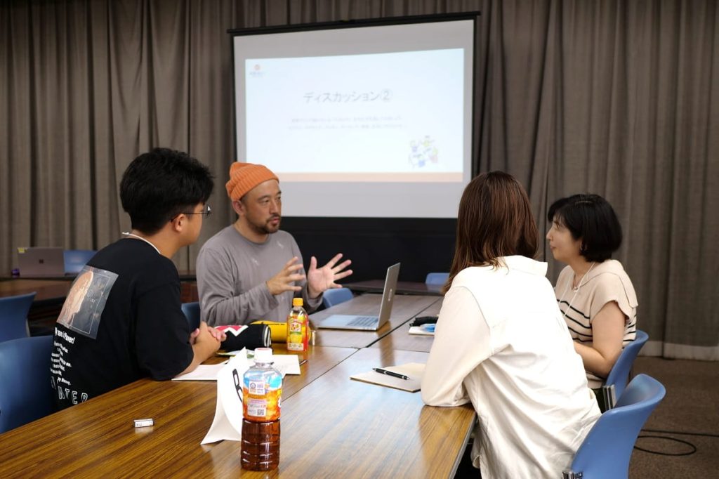 第６回 チームビルディングとプレゼン術の様子