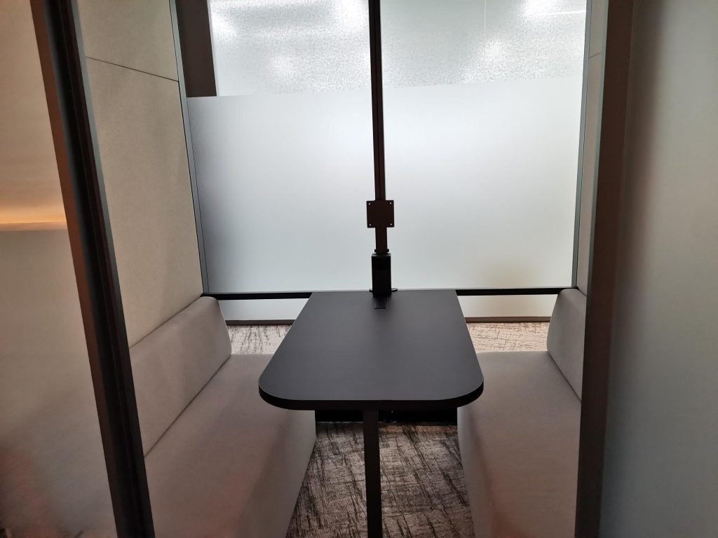 個別ブース・内部