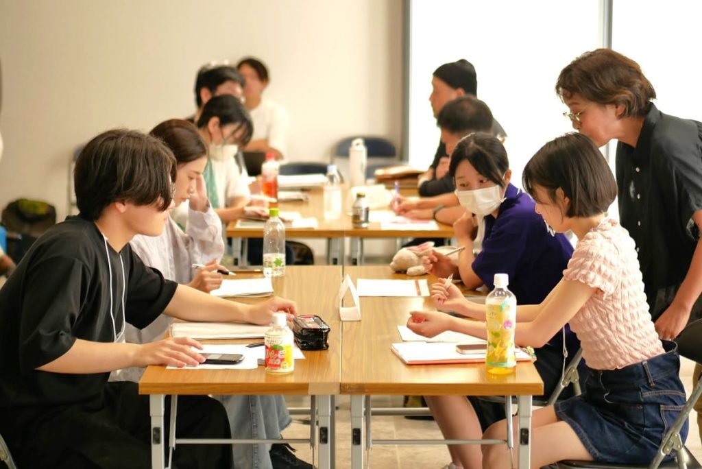 実践プランを作成するグループワークの様子