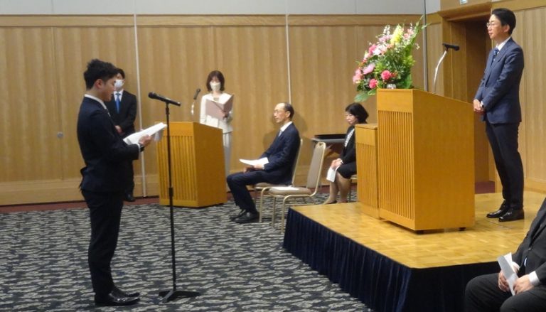 新入社員代表の挨拶